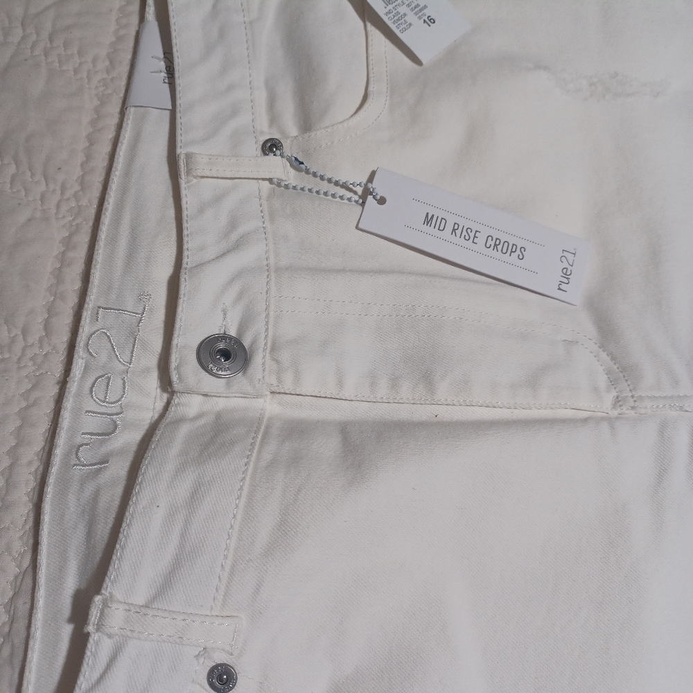 Rue21 White Mid Rise Distressed Jeans - Picture 5 of 6